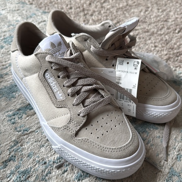 Adidas Continental Vulc Women’s sneaker, NWT - Picture 8 of 8